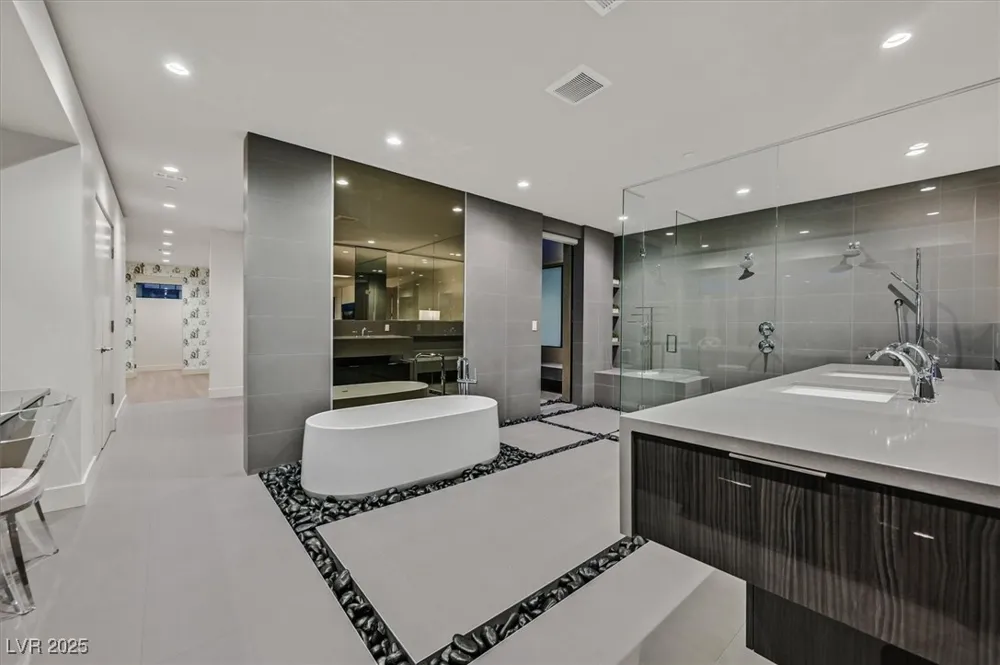 807 Magnum Cliff Court Henderson, NV 89012