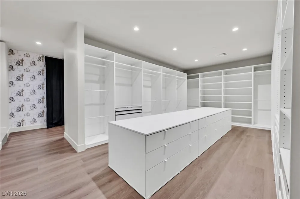 807 Magnum Cliff Court Henderson, NV 89012
