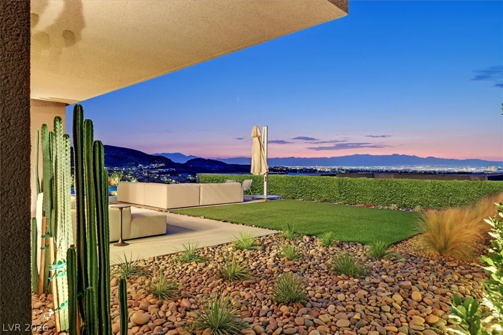 807 Magnum Cliff Court Henderson, NV 89012