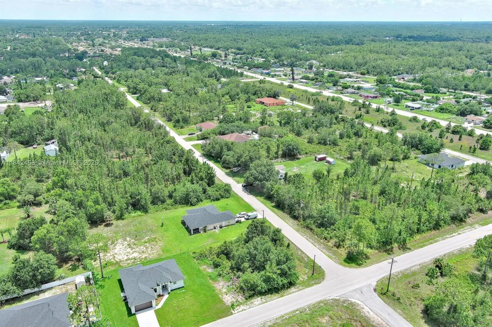2500 E 10th St Lehigh Acres, FL 33936