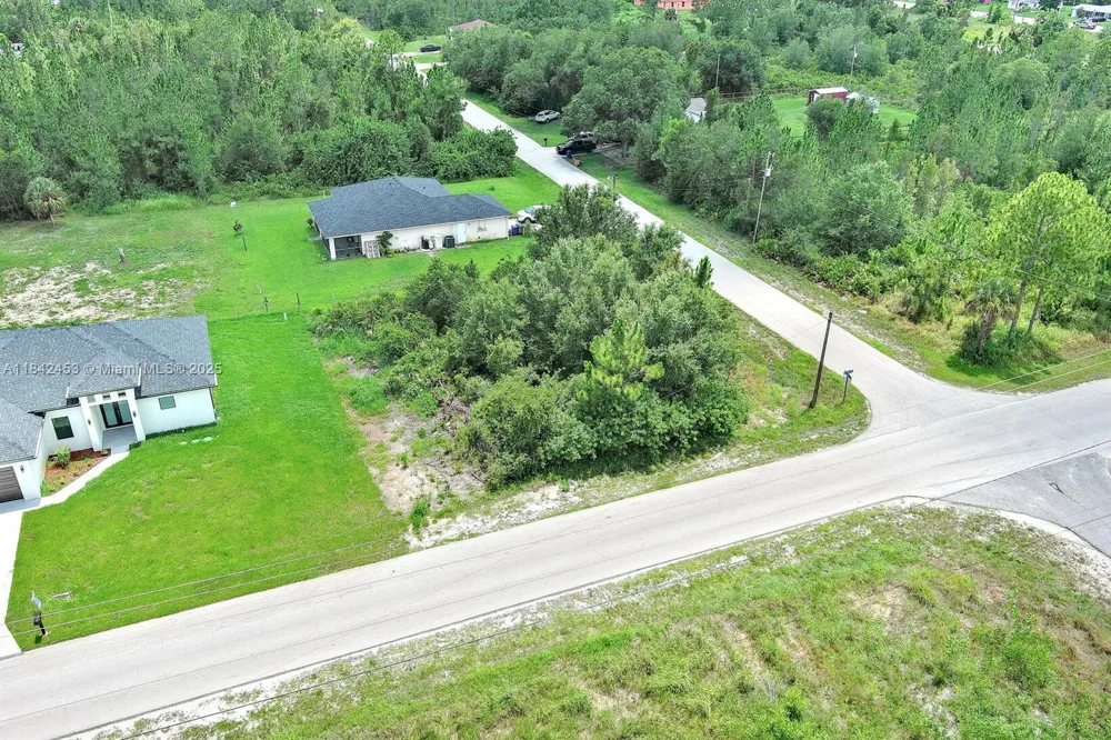 2500 E 10th St Lehigh Acres, FL 33936