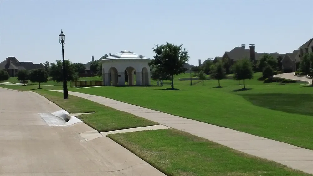 812 Sir Galahad Lane Lewisville, TX 75056