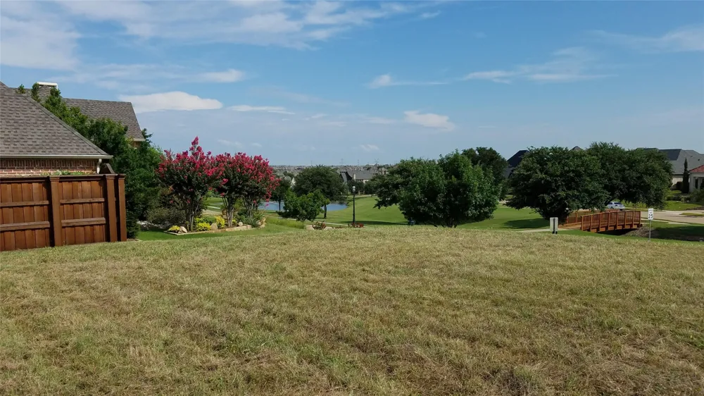812 Sir Galahad Lane Lewisville, TX 75056