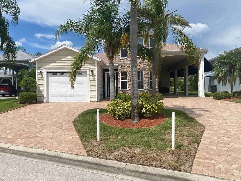 529 MEANDERING WAY Polk City, FL 33868