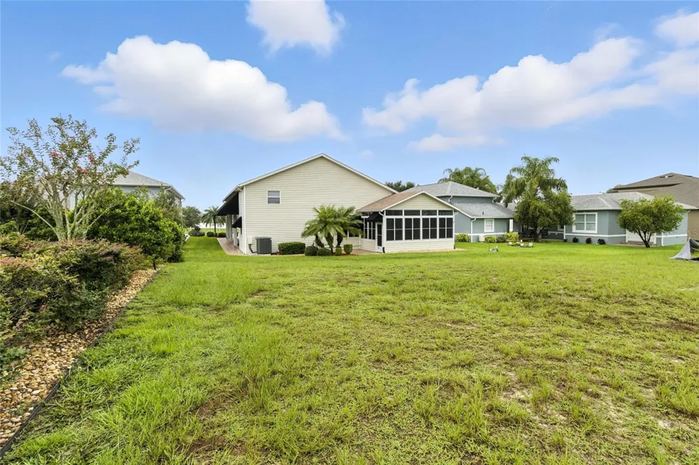 529 MEANDERING WAY Polk City, FL 33868