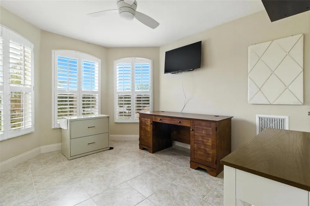 529 MEANDERING WAY Polk City, FL 33868