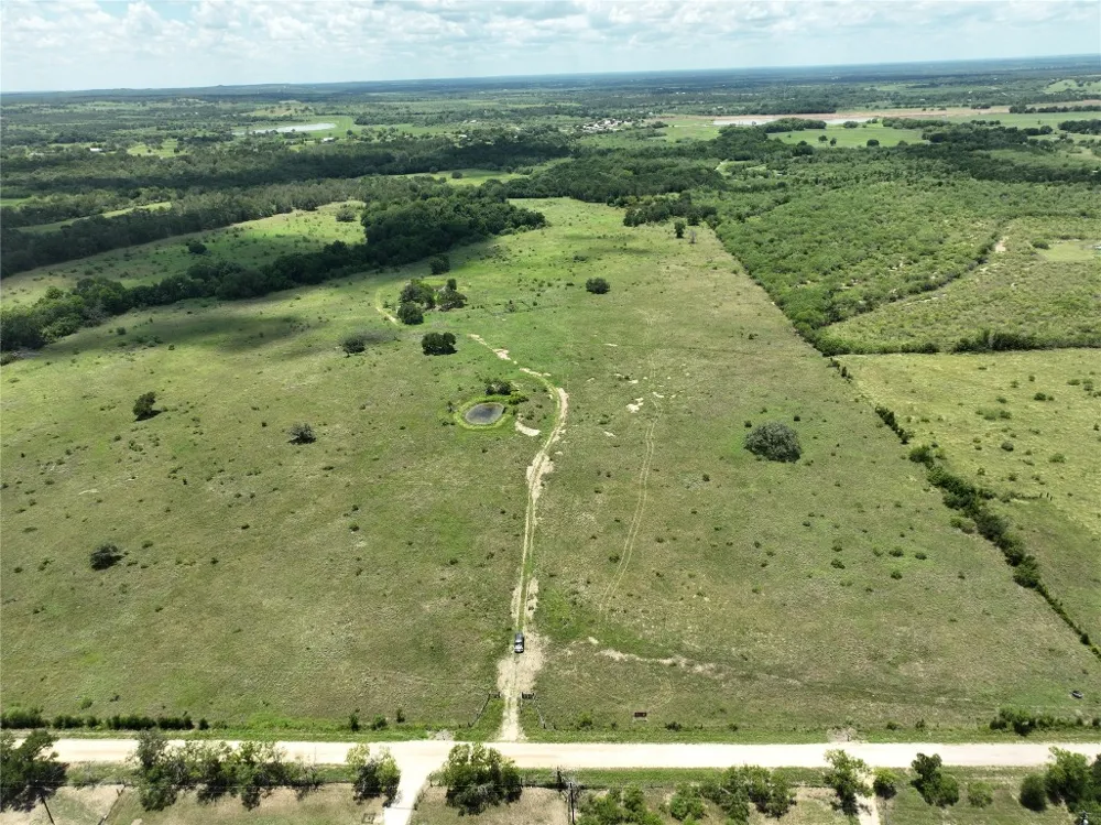 5 Pettytown Road Dale, TX 78616