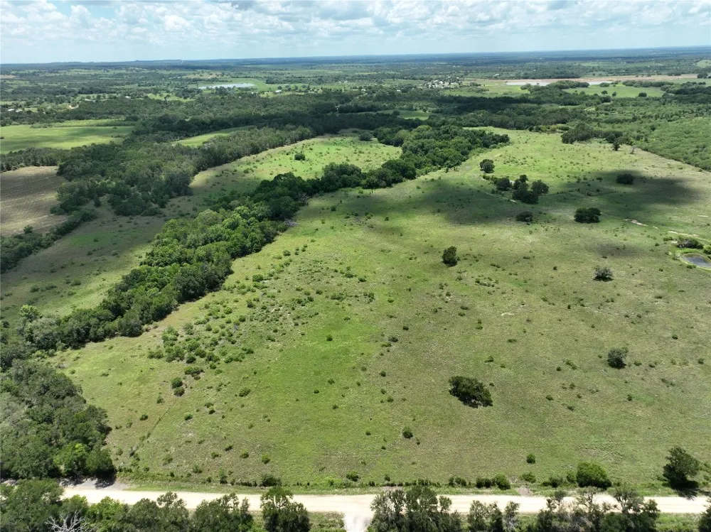 5 Pettytown Road Dale, TX 78616