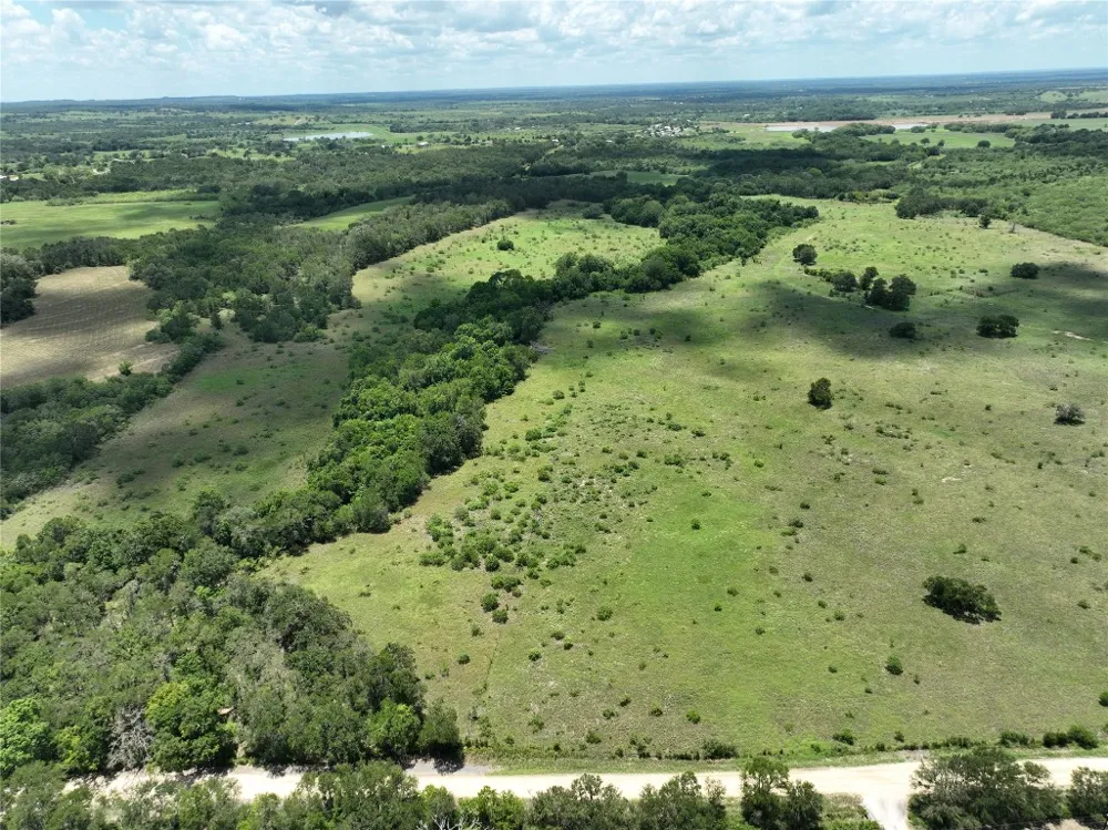 5 Pettytown Road Dale, TX 78616