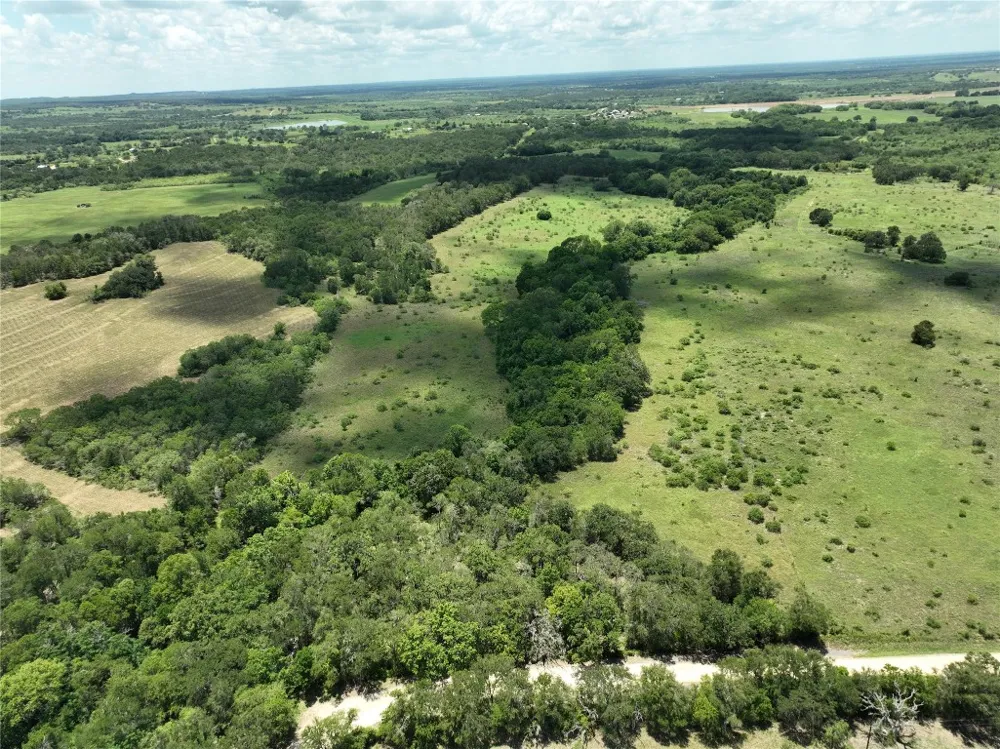 5 Pettytown Road Dale, TX 78616