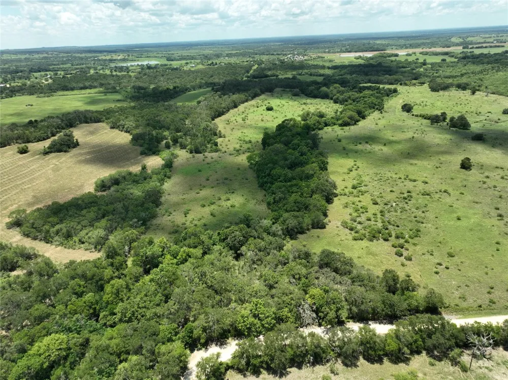 5 Pettytown Road Dale, TX 78616