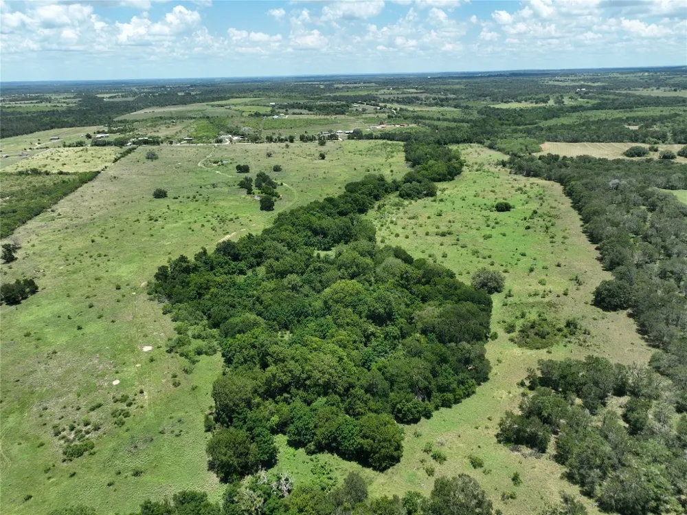 5 Pettytown Road Dale, TX 78616