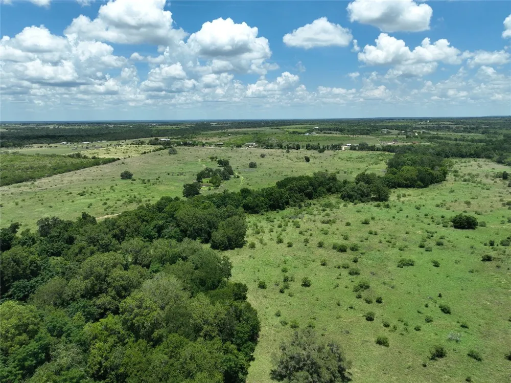 5 Pettytown Road Dale, TX 78616
