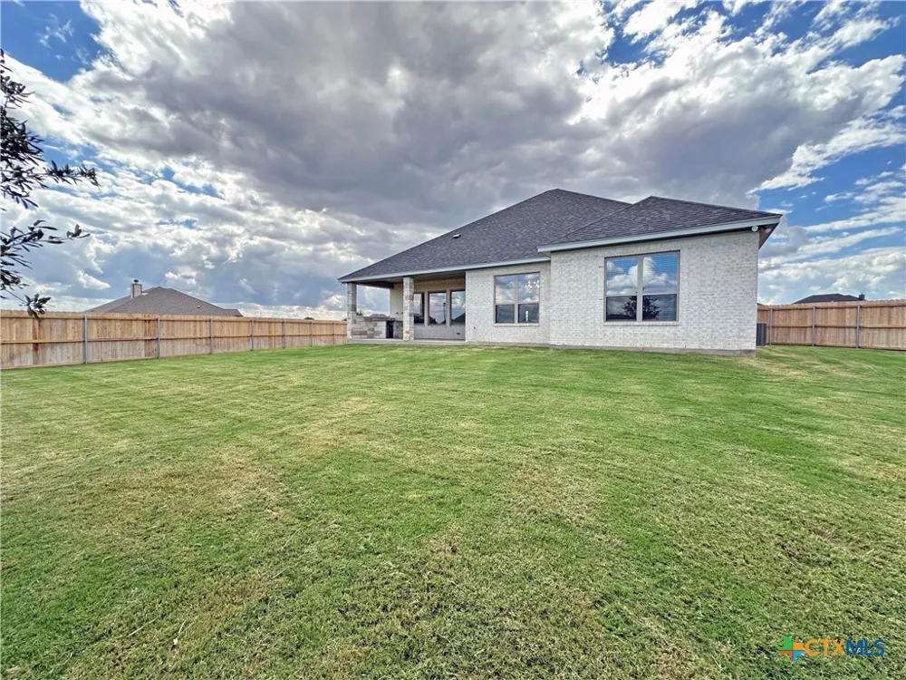 405 Willow Troy, TX 76579