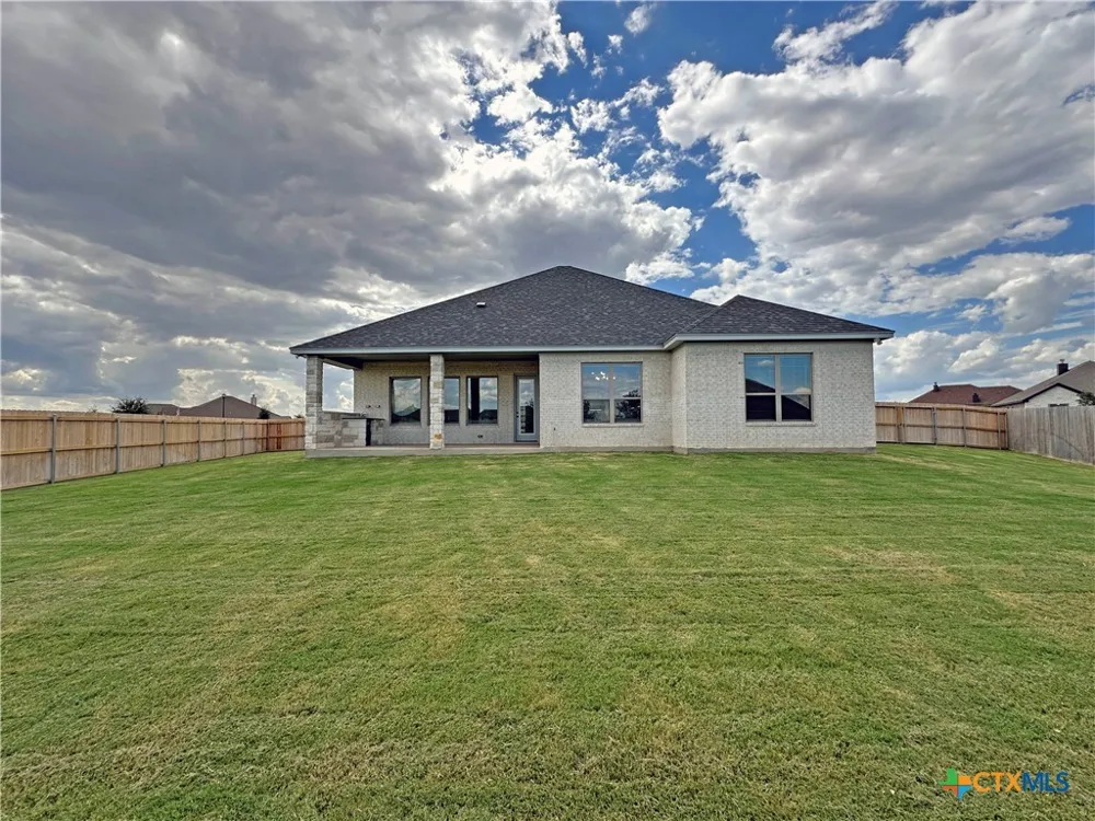 405 Willow Troy, TX 76579