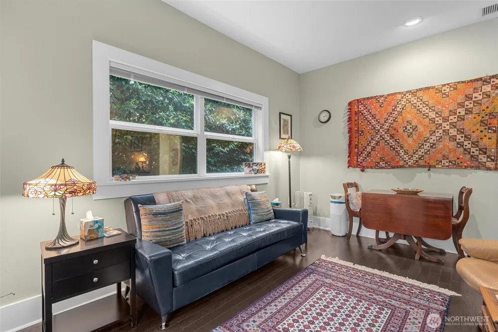 4510 Thackeray NE Seattle, WA 98105