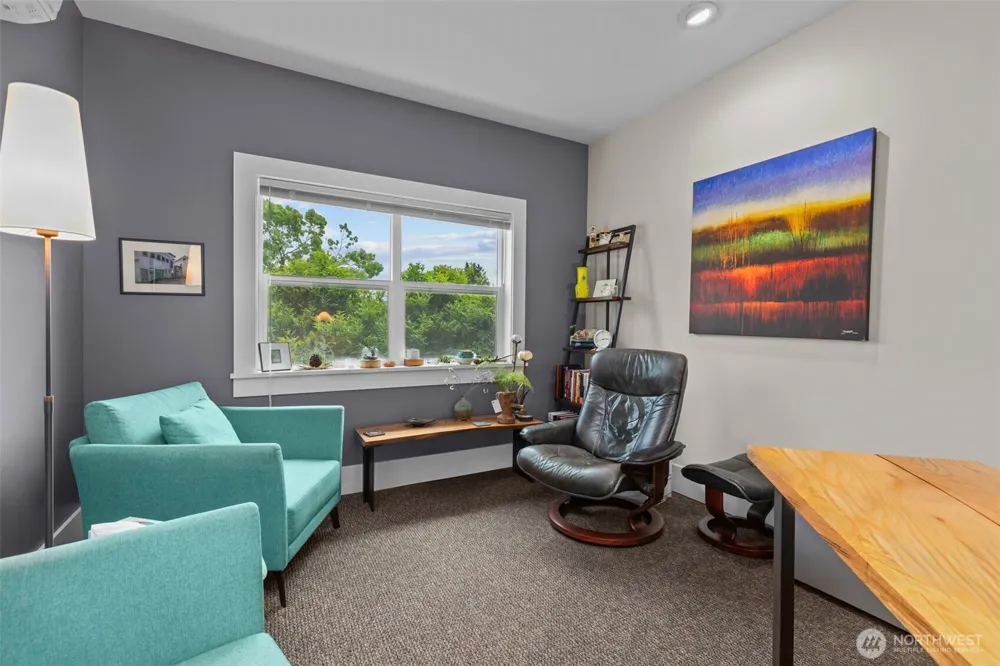 4510 Thackeray NE Seattle, WA 98105