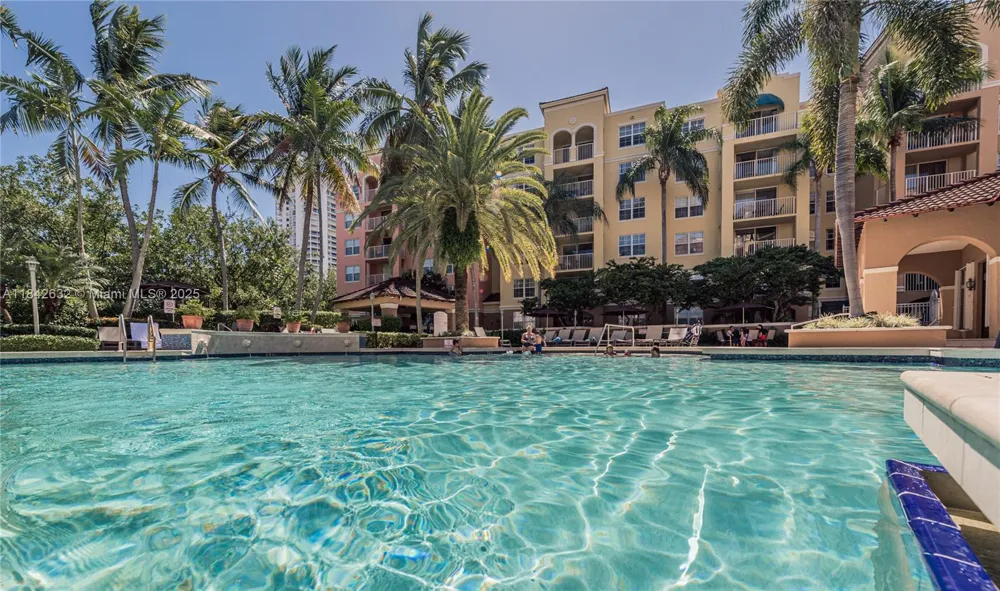 19801 E Country Club Dr #4303 Aventura, FL 33180