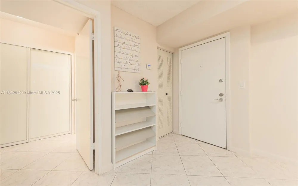 19801 E Country Club Dr #4303 Aventura, FL 33180