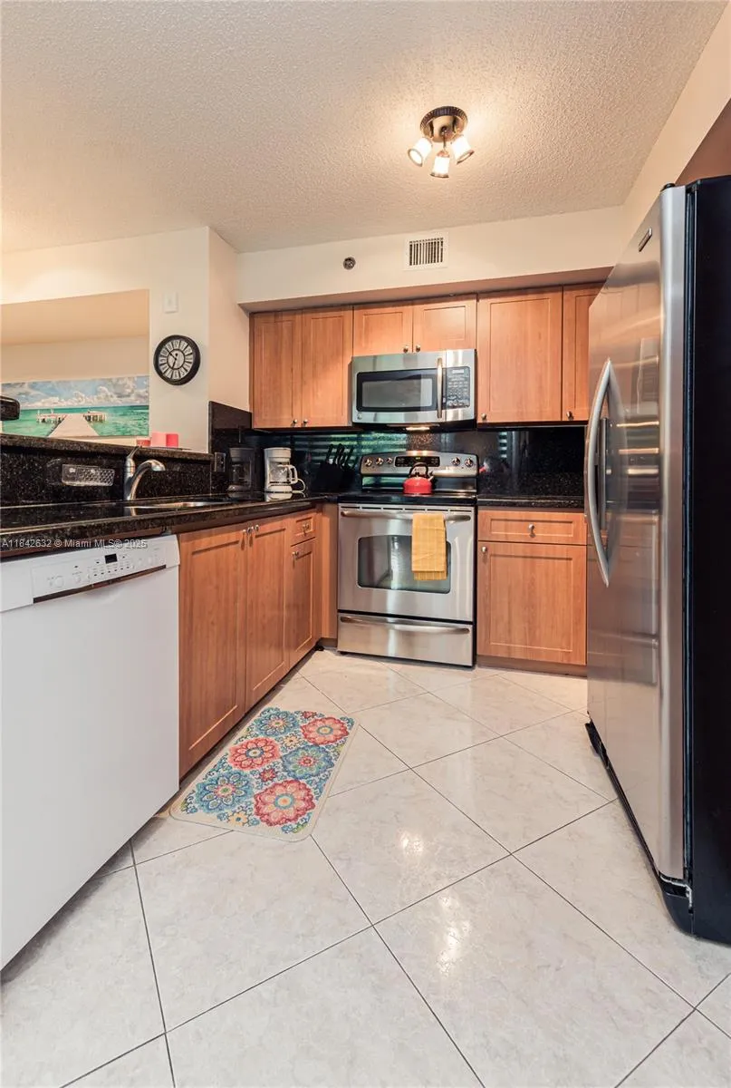 19801 E Country Club Dr #4303 Aventura, FL 33180