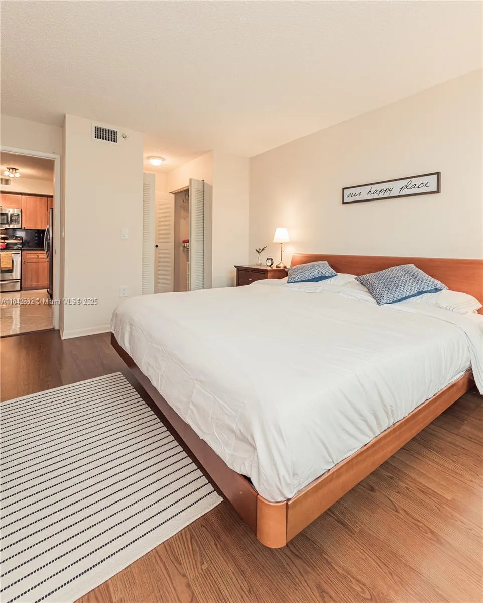 19801 E Country Club Dr #4303 Aventura, FL 33180