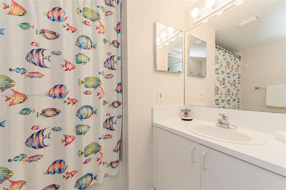 19801 E Country Club Dr #4303 Aventura, FL 33180