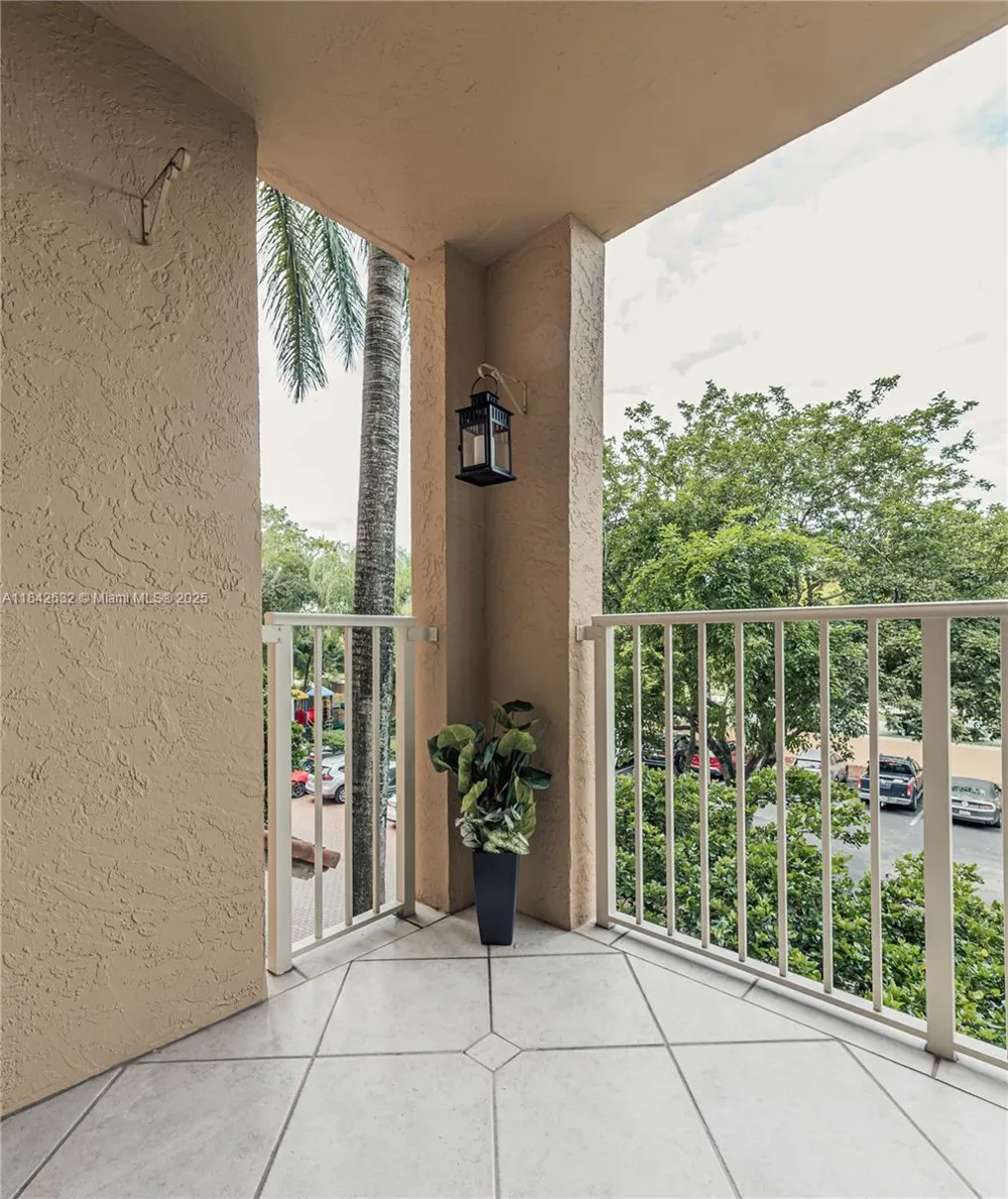 19801 E Country Club Dr #4303 Aventura, FL 33180