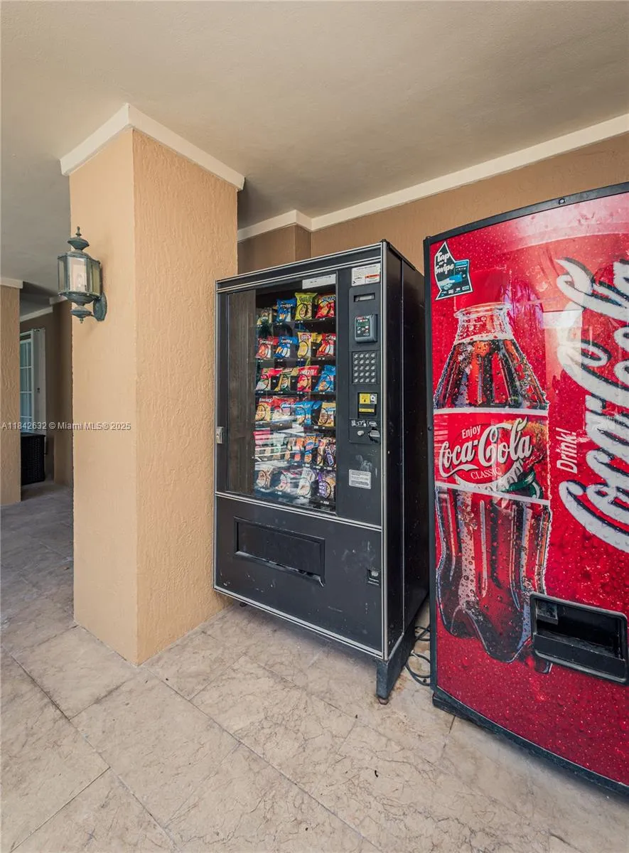 19801 E Country Club Dr #4303 Aventura, FL 33180