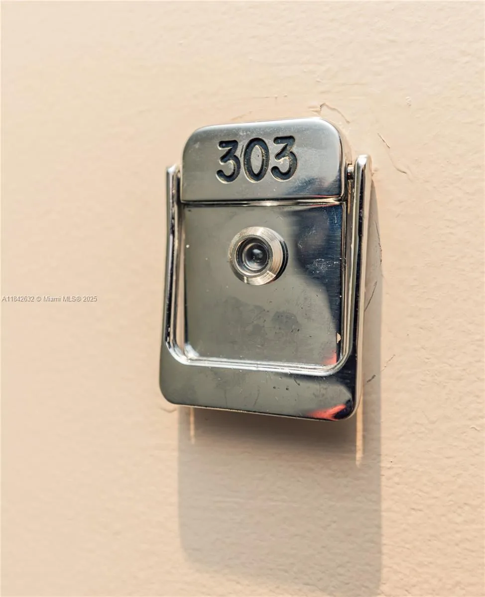 19801 E Country Club Dr #4303 Aventura, FL 33180