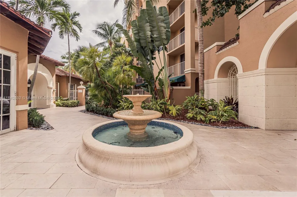 19801 E Country Club Dr #4303 Aventura, FL 33180