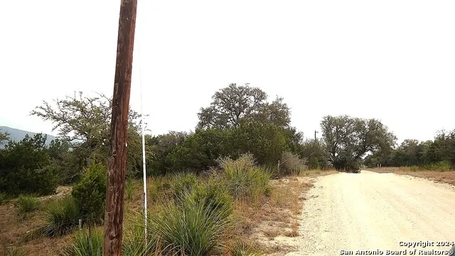 137 MIDDLE ROAD Leakey, TX 78873