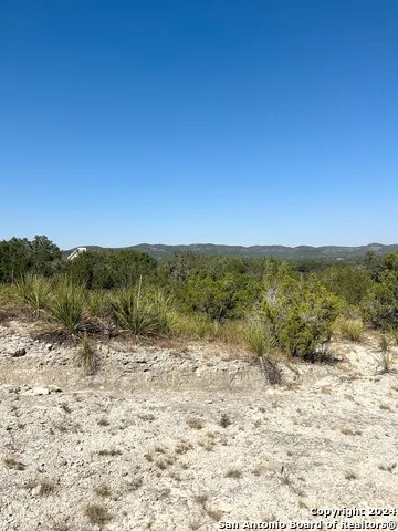 137 MIDDLE ROAD Leakey, TX 78873