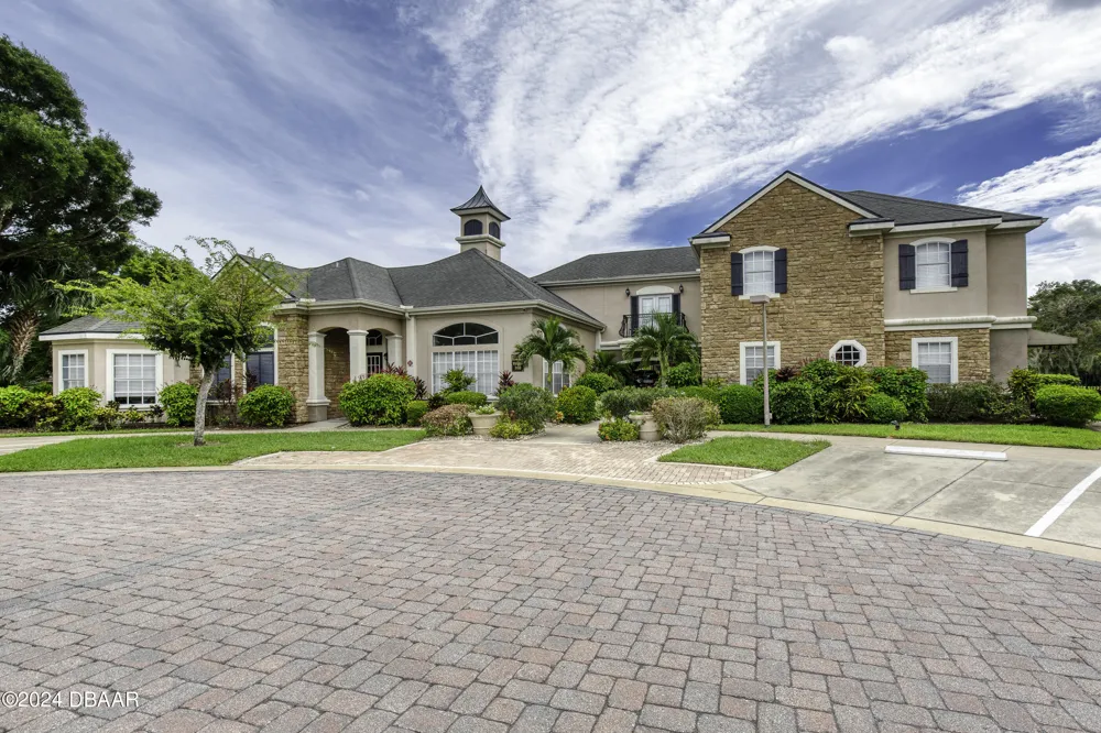 940 Village Trail #2-207 Port Orange, FL 32127