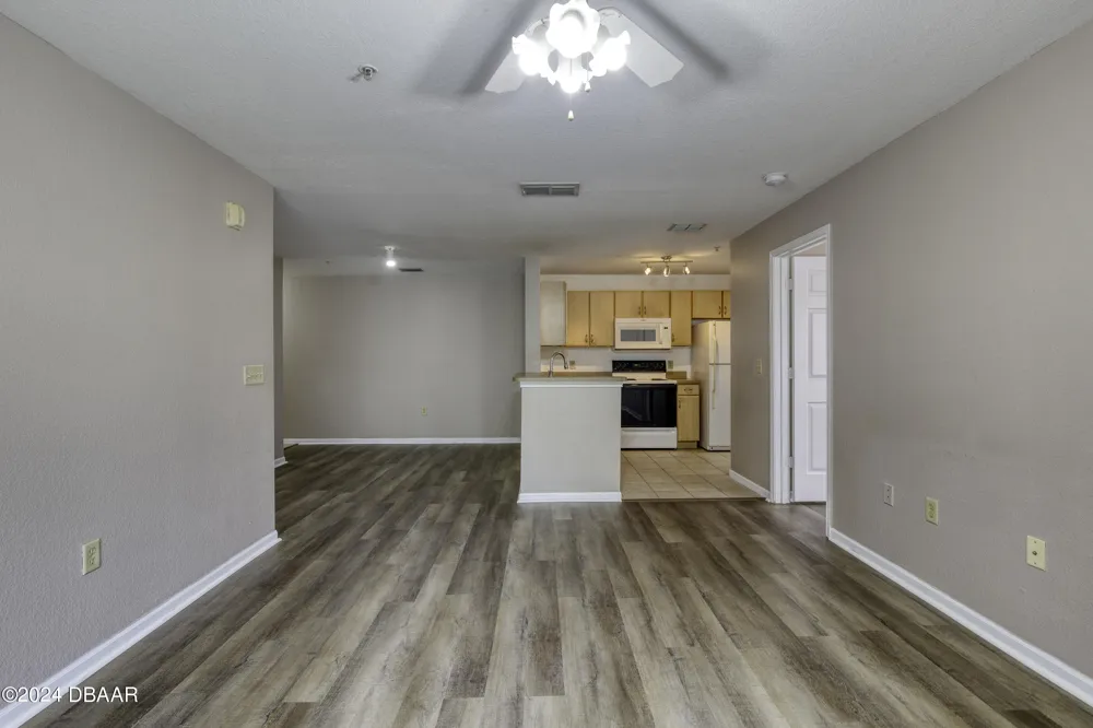 940 Village Trail #2-207 Port Orange, FL 32127