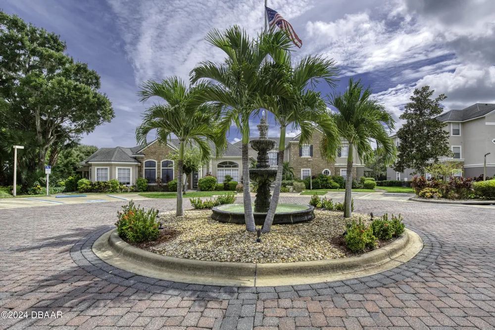 940 Village Trail #2-207 Port Orange, FL 32127