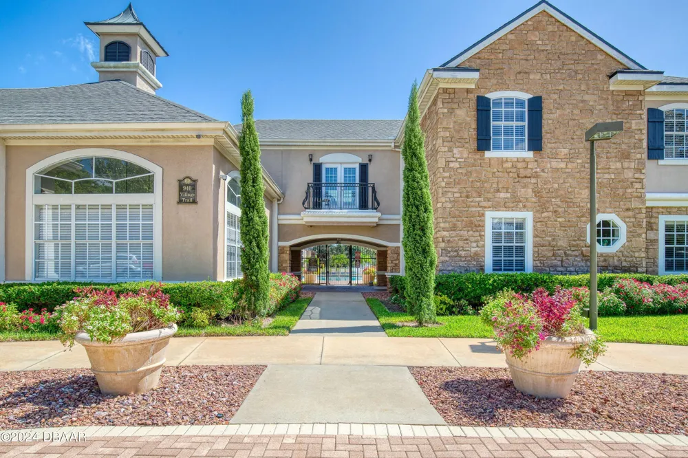 940 Village Trail #2-207 Port Orange, FL 32127