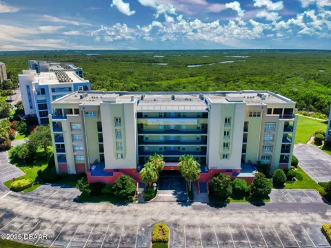 5300 S Atlantic Avenue S #6-206