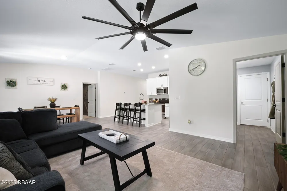2518 Hoptree Lane Edgewater, FL 32141