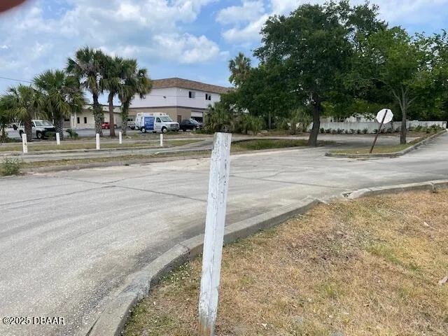 223 Ridgewood Avenue Holly Hill, FL 32117