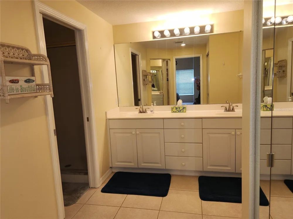 6872 FAIRVIEW TERRACE #101 Bradenton, FL 34203