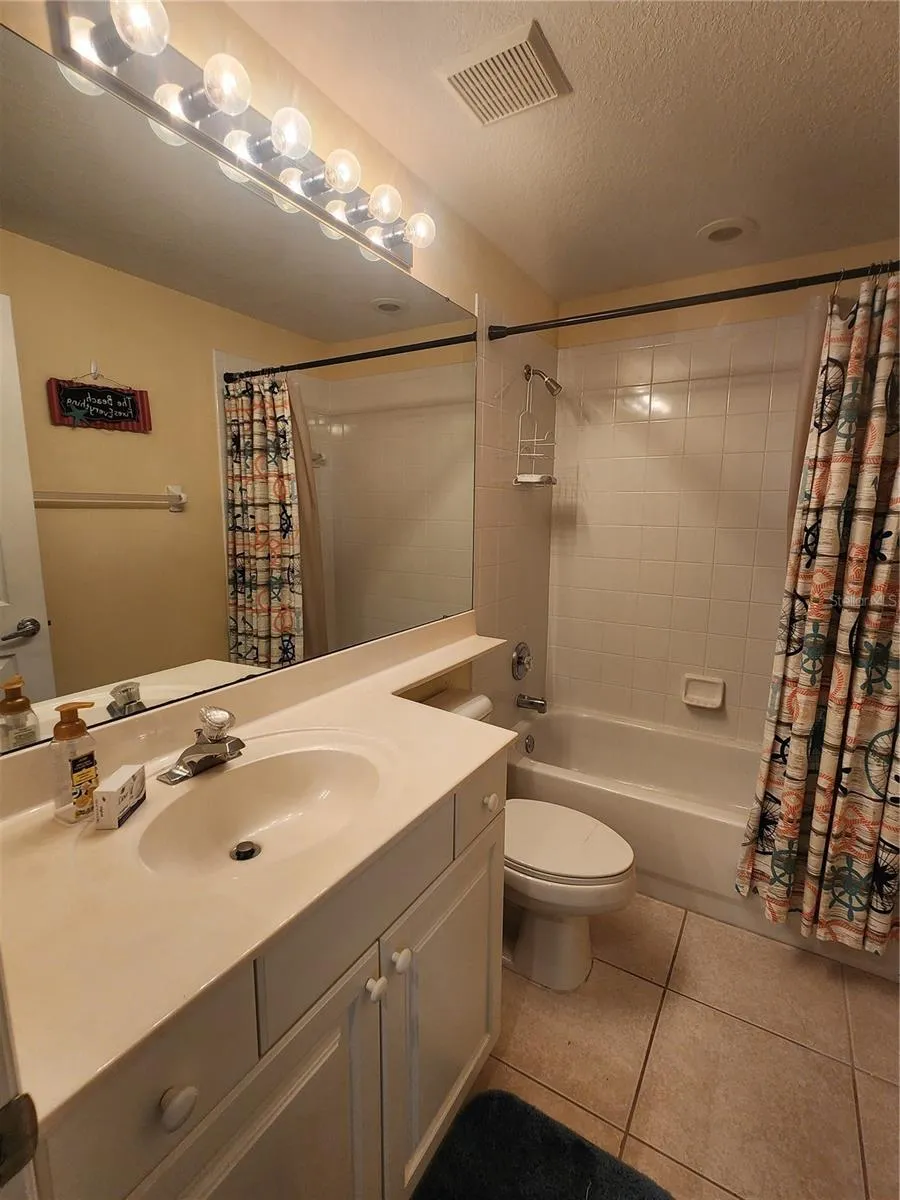 6872 FAIRVIEW TERRACE #101 Bradenton, FL 34203