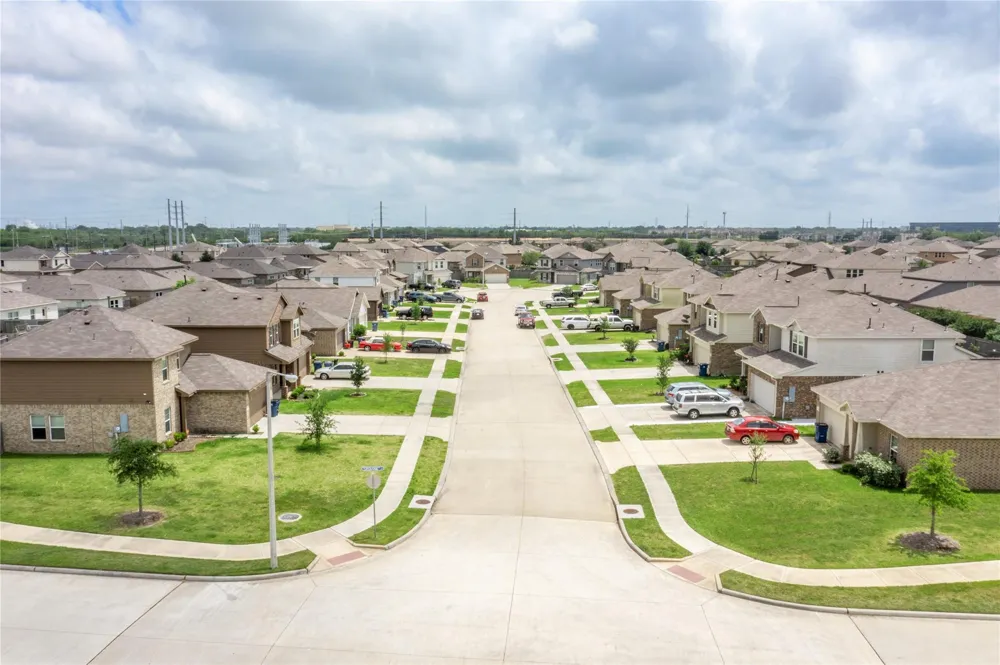 2612 Rose Quartz Drive Texas City, TX 77591