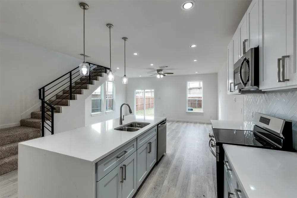 2418 Merlin Street Dallas, TX 75215