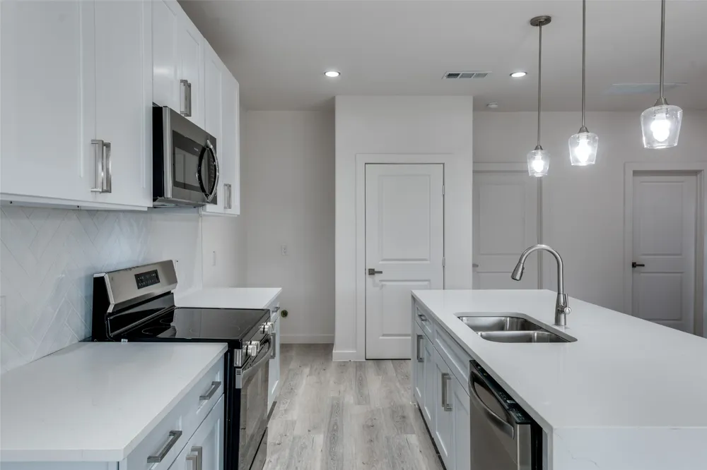 2418 Merlin Street Dallas, TX 75215