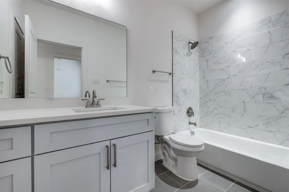 2418 Merlin Street Dallas, TX 75215