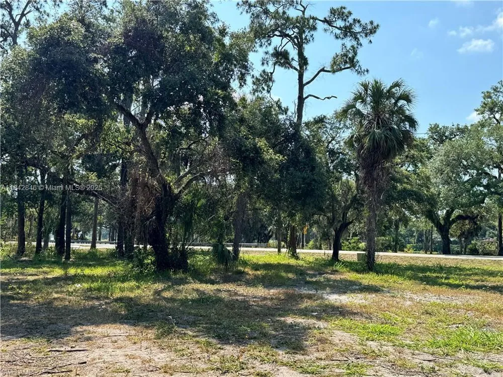 500 Avalon Ave La Belle, FL 33935