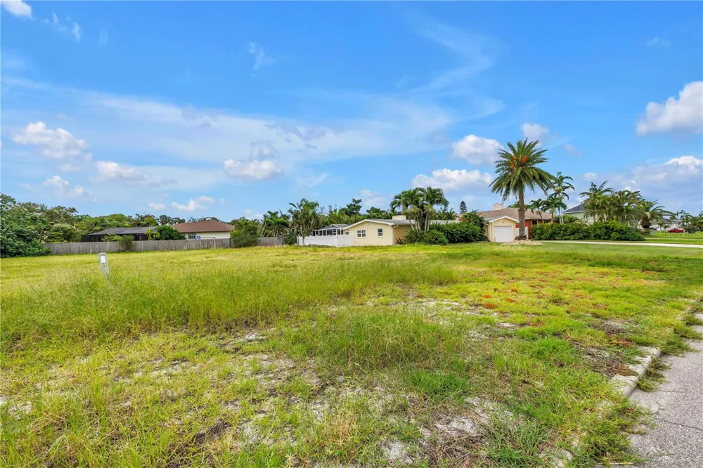 255 MONTE CRISTO BOULEVARD St Petersburg, FL 33715