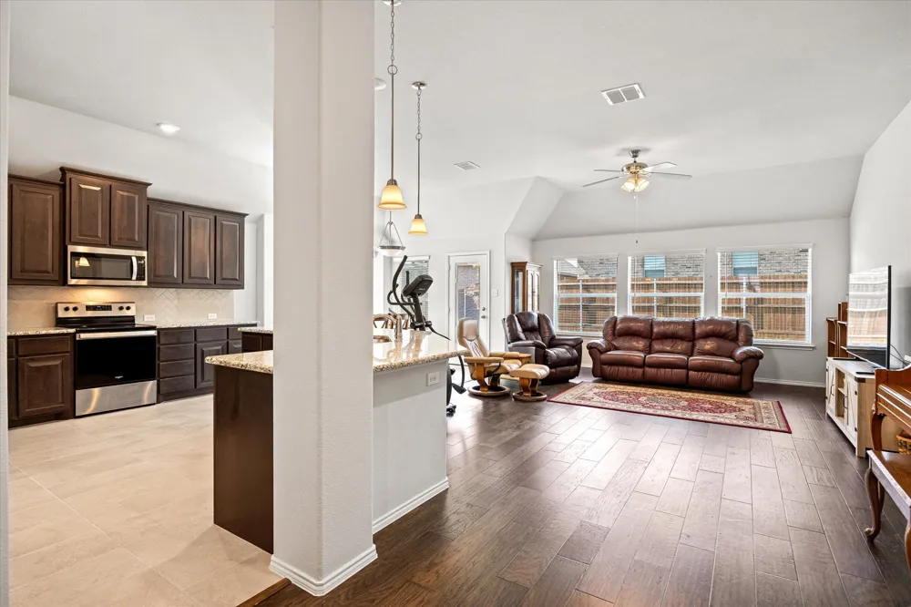 116 Cadyn Drive Keene, TX 76059