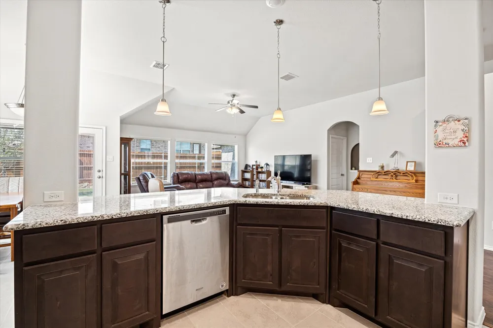 116 Cadyn Drive Keene, TX 76059