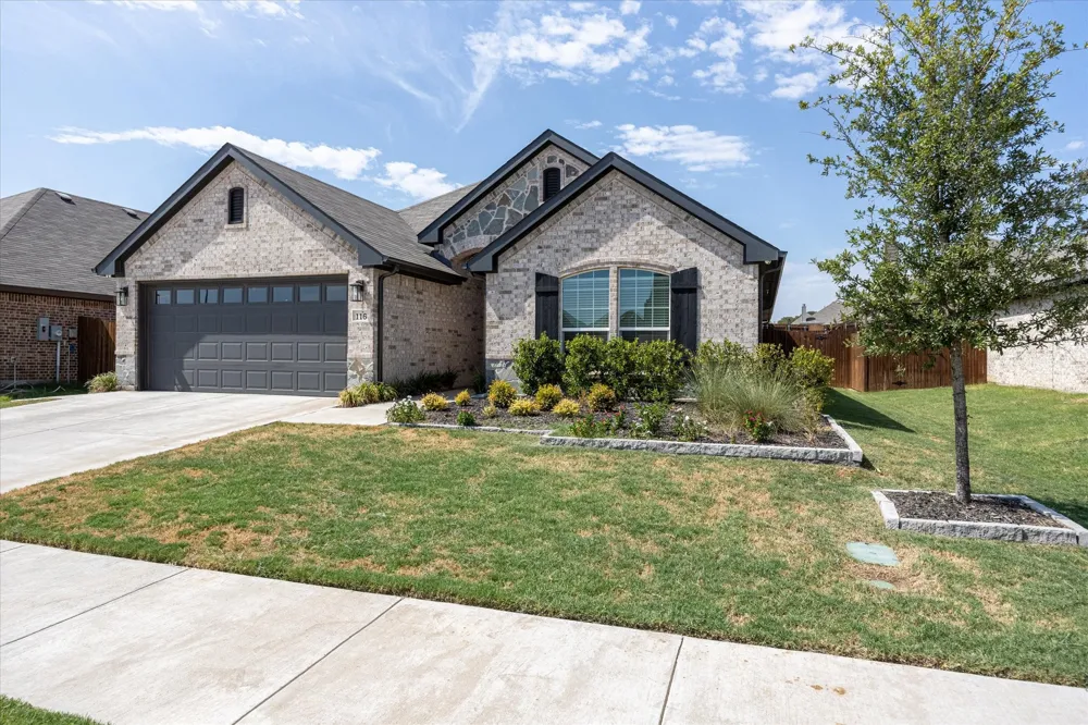 116 Cadyn Drive Keene, TX 76059